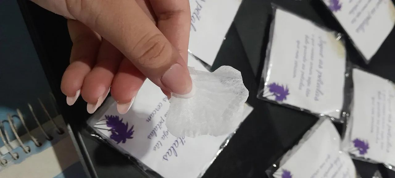 Pacotes de pétalas de flores artificiais para casamento  - Foto 3
