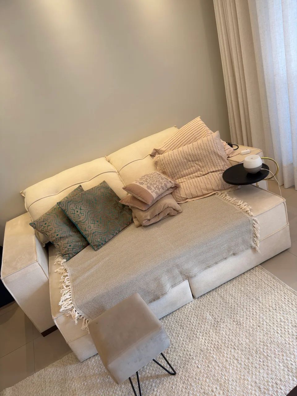 Sofá Boucle Retrátil - R$ 2,800 parcelado em até 12x (com acréscimo da maquininha)    - Foto 4