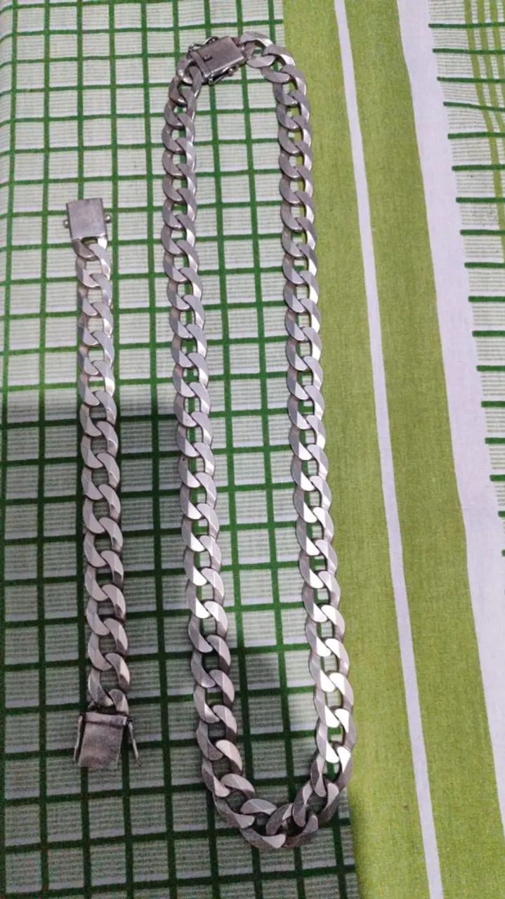 Corrente e pulseira de prata 