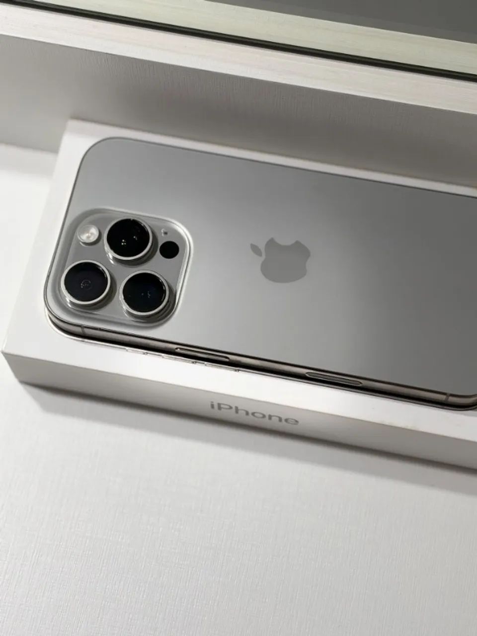 Apple iPhone 16 Pro (256 Gb) - Titânio Natural - Foto 5