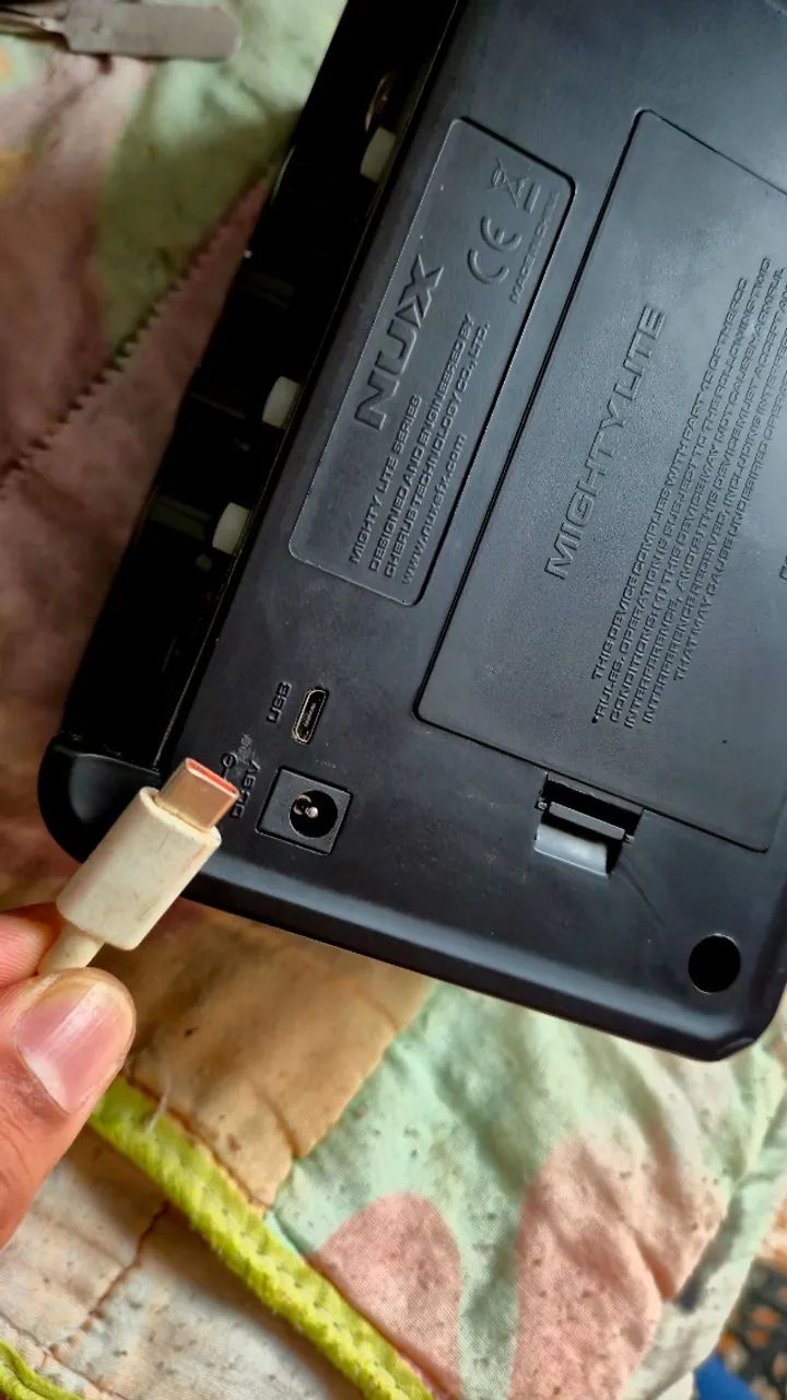 Amplificador mini bluetooth para guitarra e baixo - Foto 5