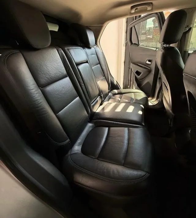 Chevrolet Tracker 2015 photo 2