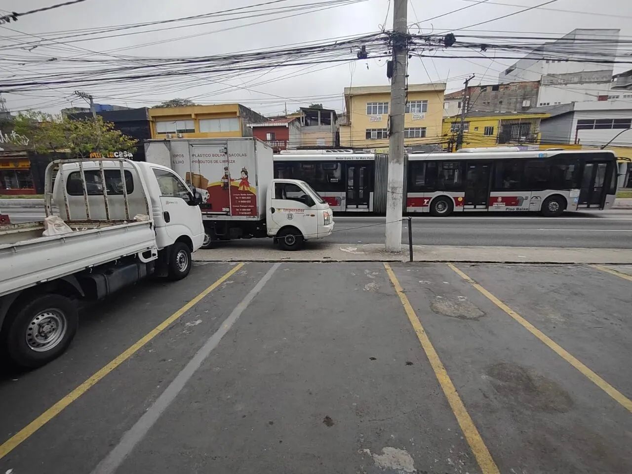 Salão Comercial na avenida excelente ponto - Foto 3
