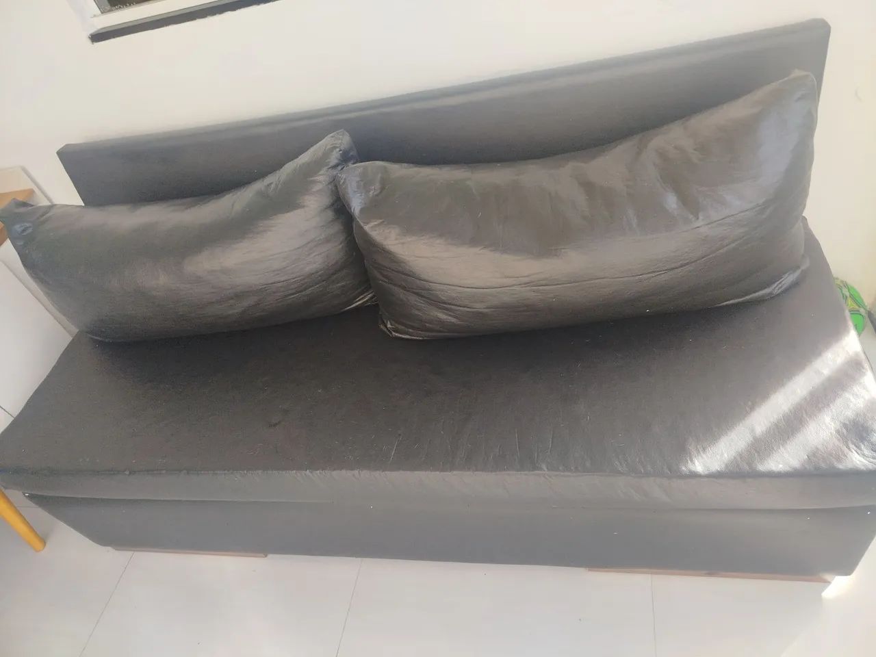 Sofá em corino - Foto 2
