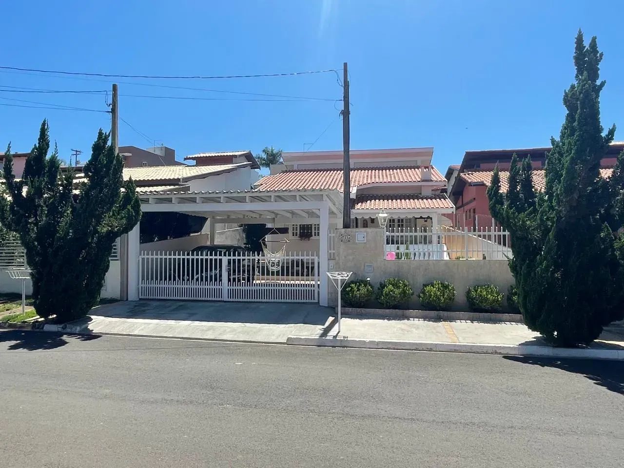 Casa 3 dormitórios  - Águas de São Pedro - SP