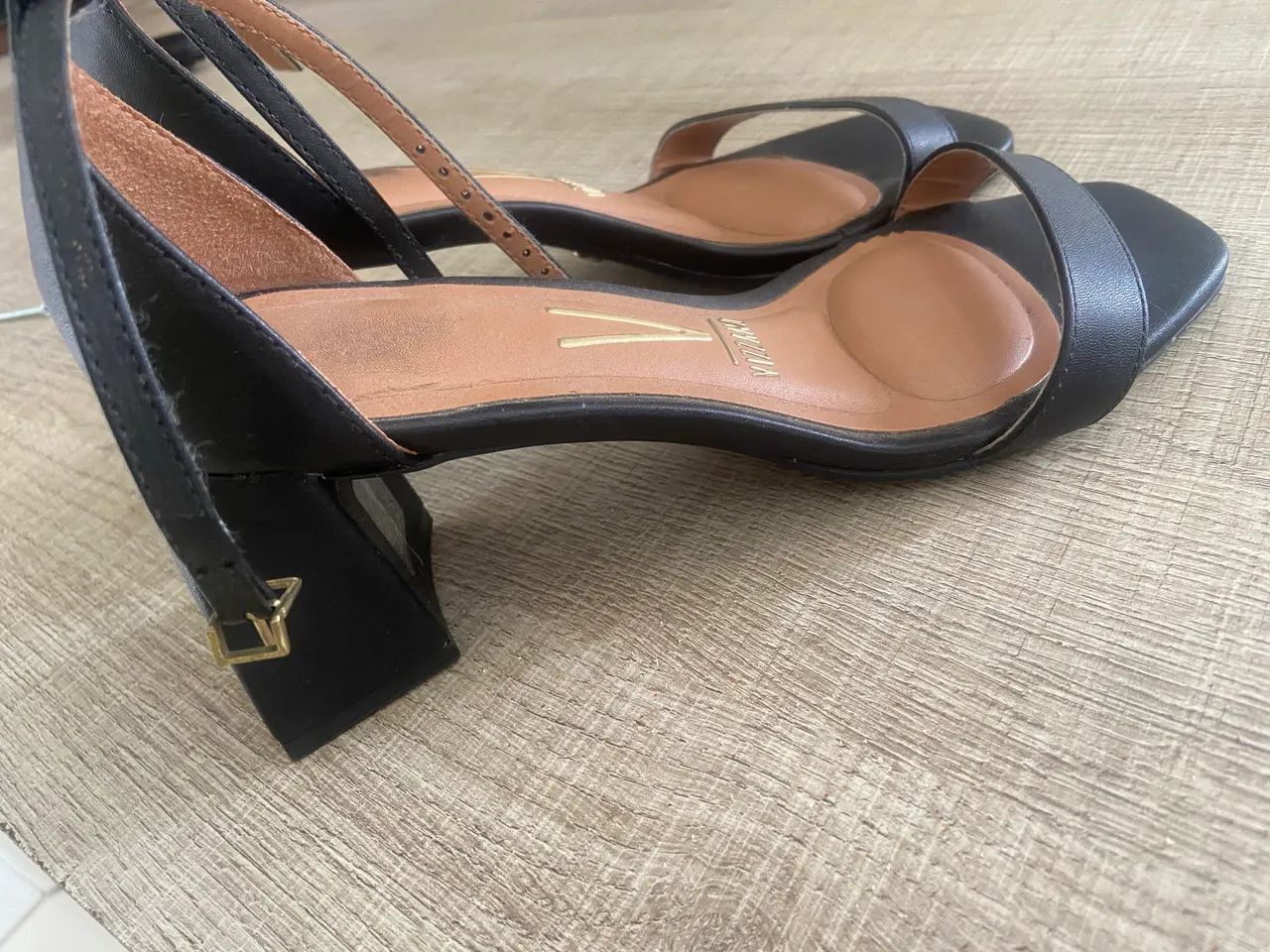 Vendo Sandália 37  - Foto 5