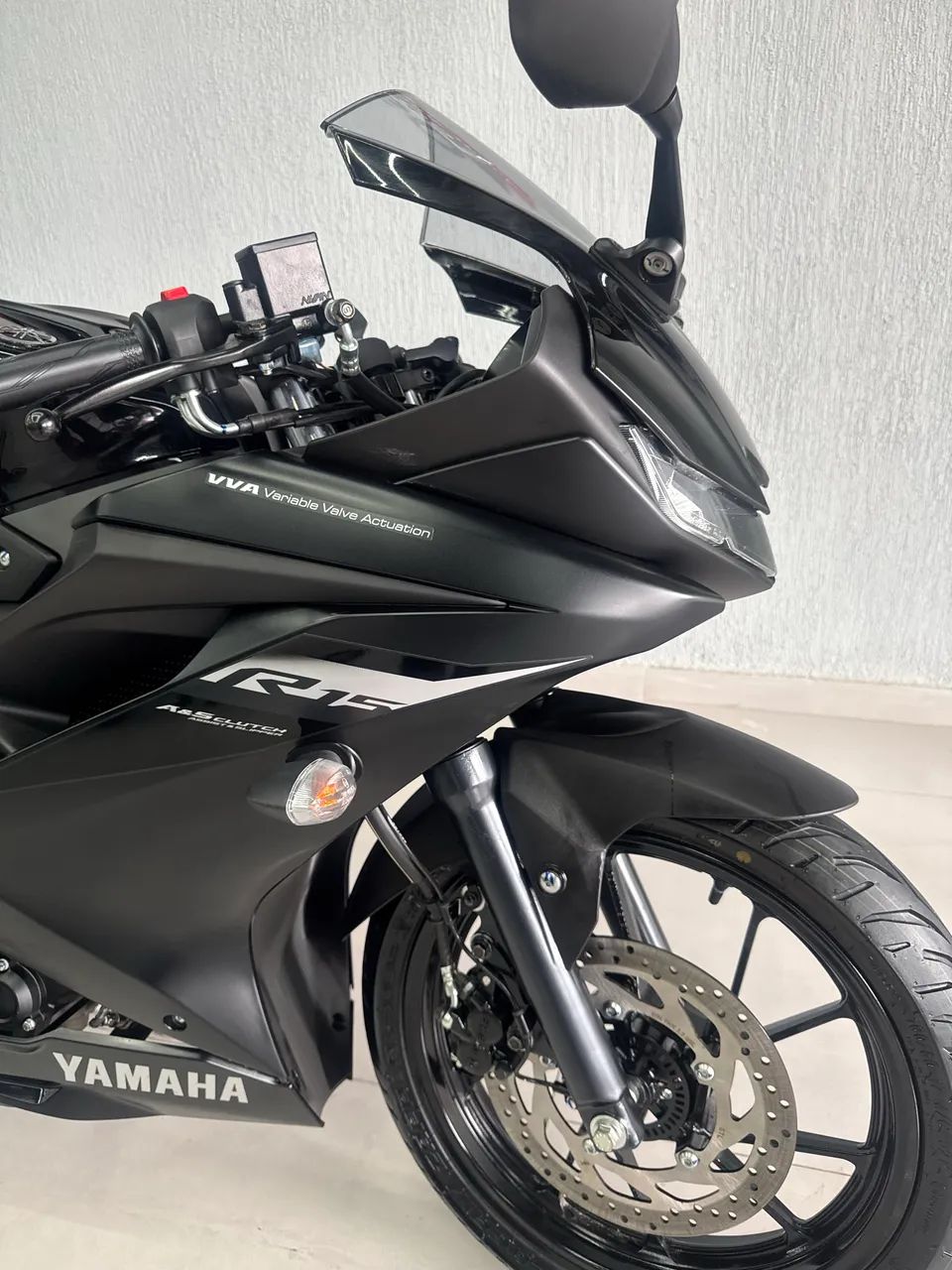 YAMAHA YZF-R15 セル始動 YZF-R25 Yamaha YZF-R15: super-esportiva de R$ 18.999 chega ao Brasil