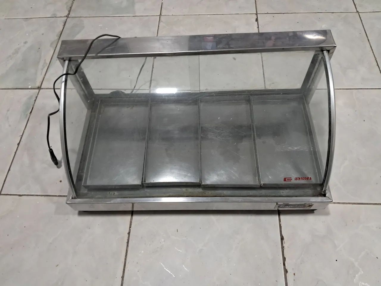 Vendo expositor de salgados 