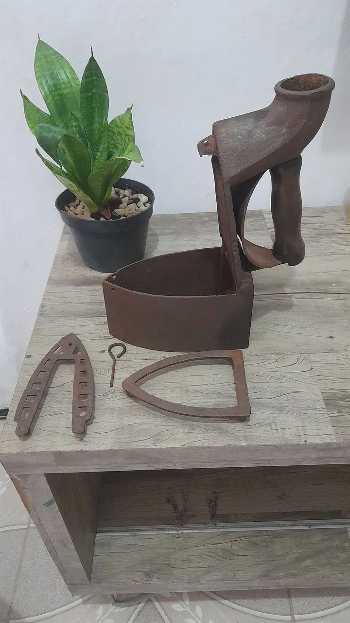 Ferro de passar antigo reliquia - Foto 3