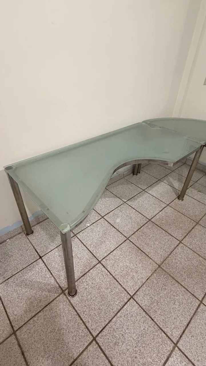 Mesa de alumínio com tampo de vidro - Foto 2