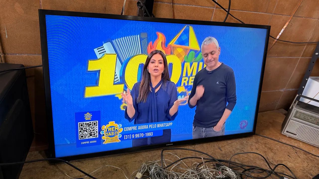 Tv Samsung Smart 40 Polegadas Digital - Foto 4
