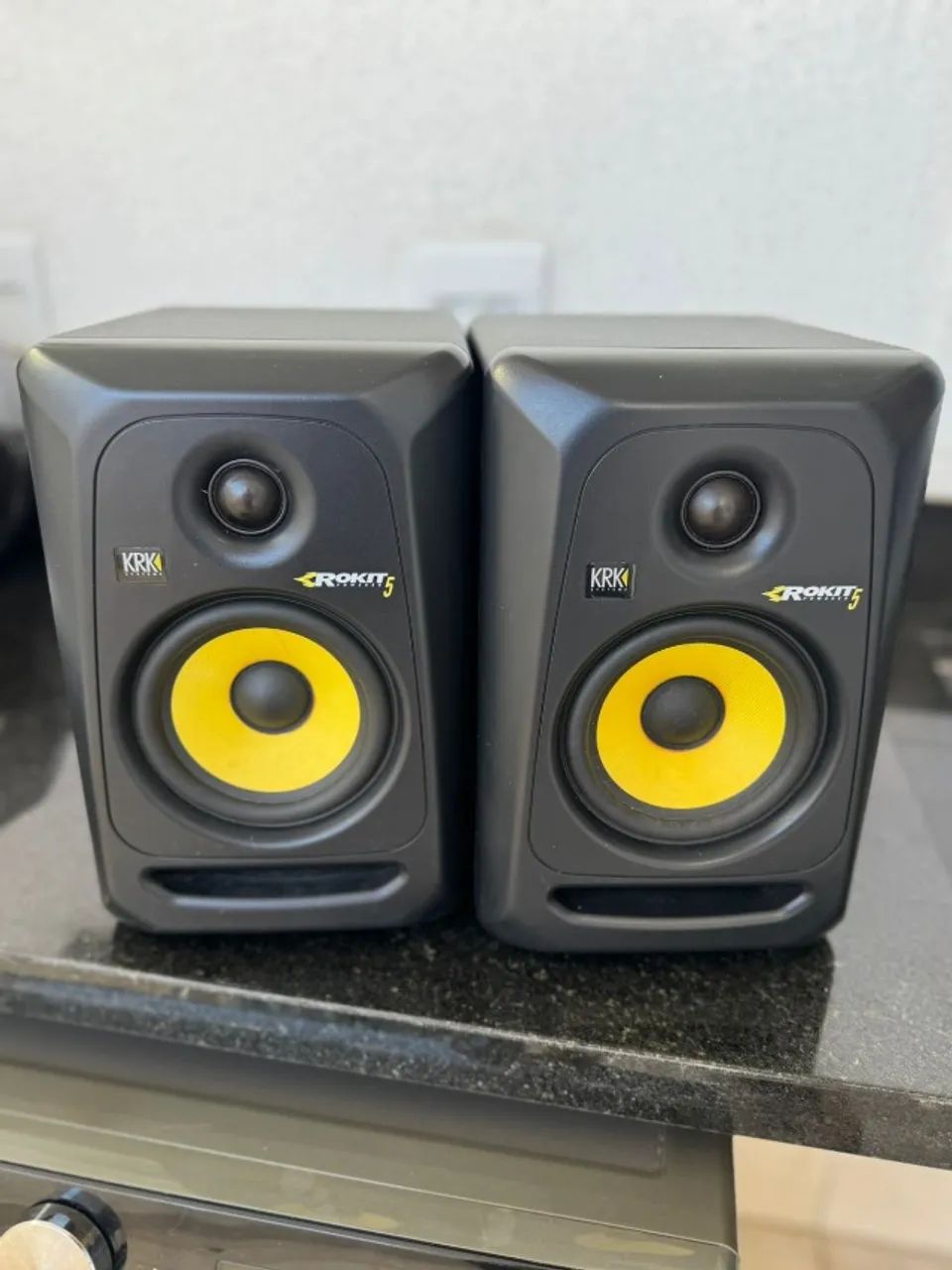 Par Monitores de Estúdio KRK Rokit 5 G3 - Ótimo Estado Funcionando Perfeitamente - Foto 2
