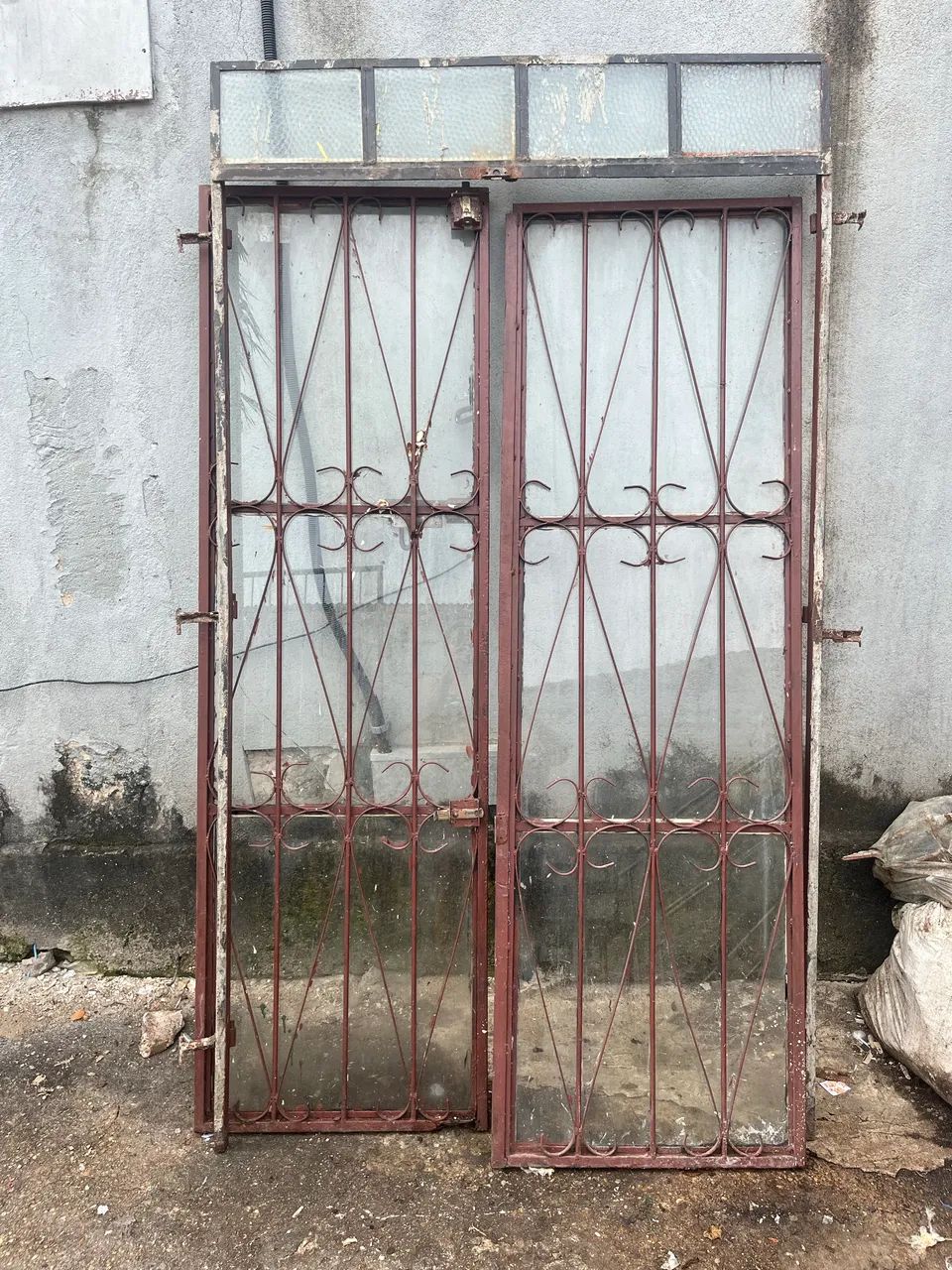 Porta de ferro e vidro - Foto 2