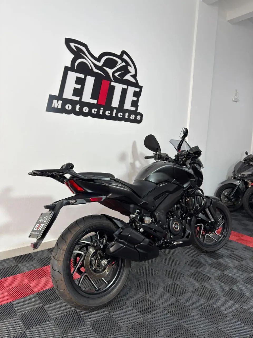 BAJAJ DOMINAR D400T 2023 PRETA  - Foto 4