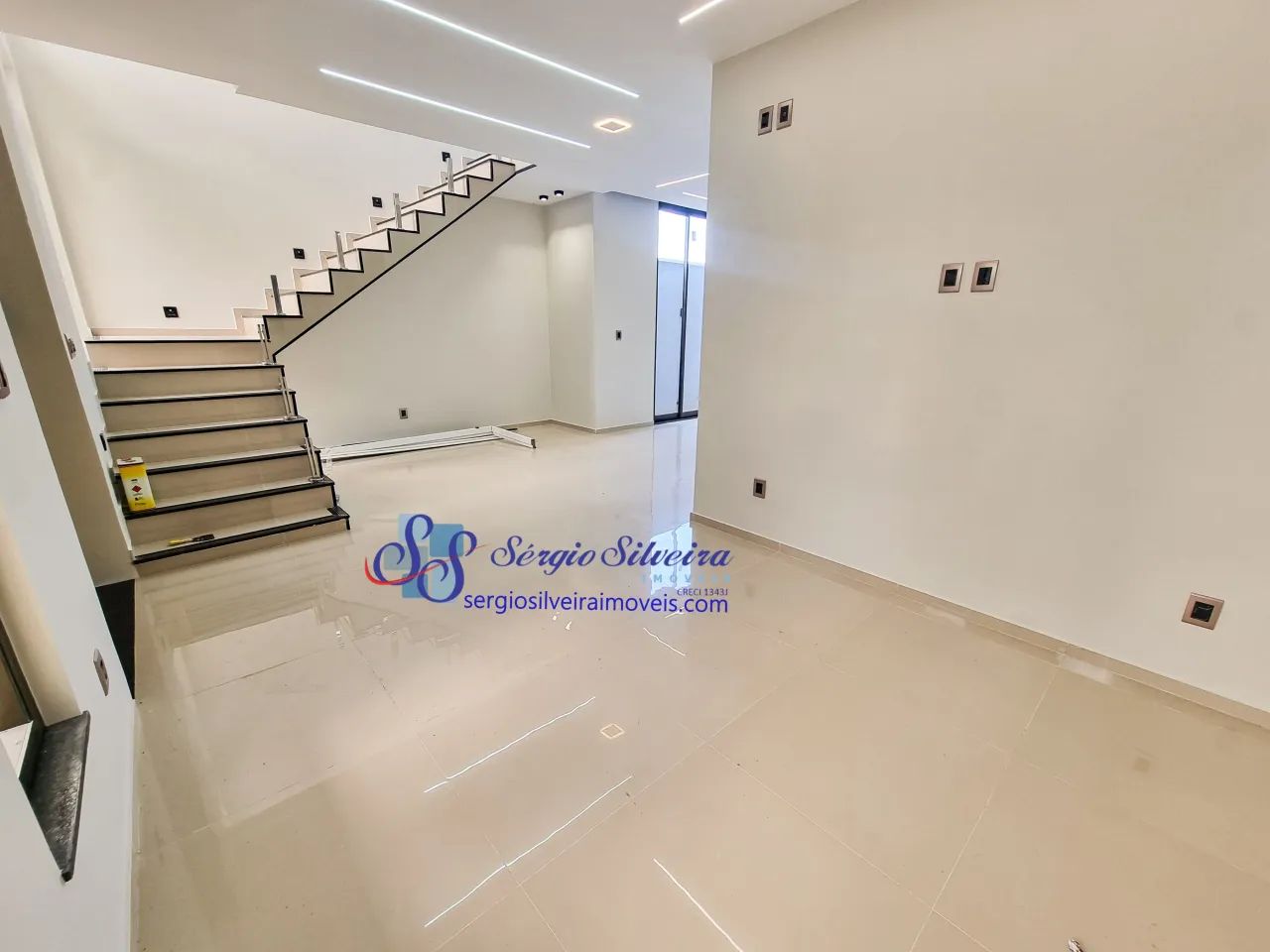 Excelente casa duplex com 3 suítes - Foto 4