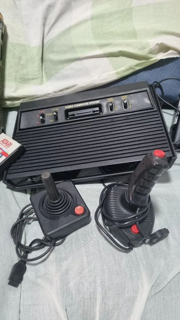Vendo Atari 2600