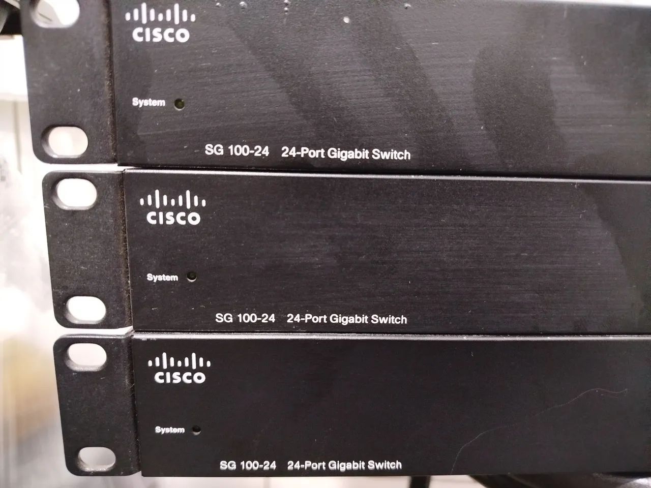 Switch gigabit ethernet cisco SG 100-24 24 portas SR2024T - Foto 2