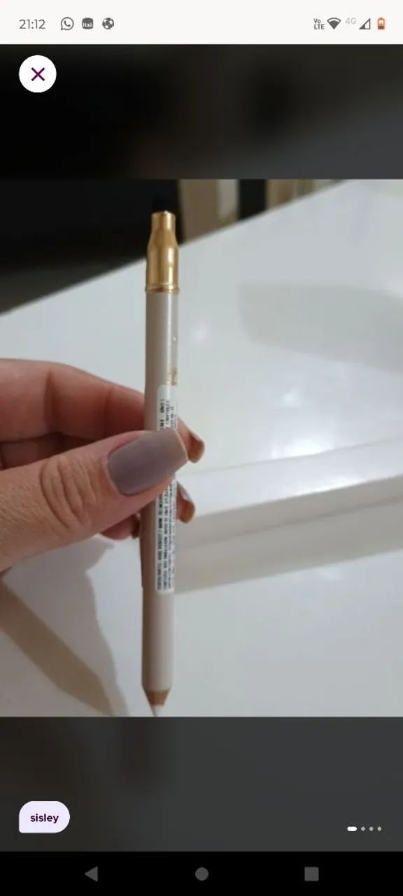 Lápis delineador para lábios e olhos