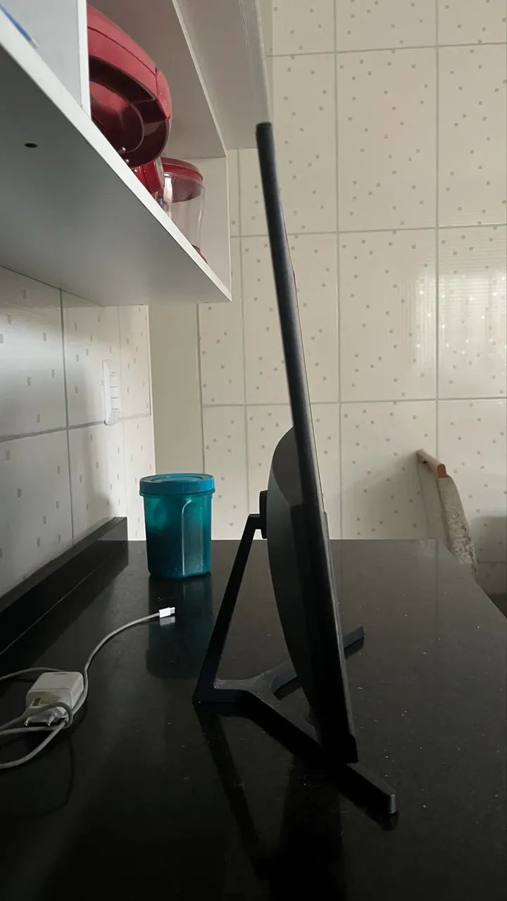 MONITOR GAMER TGT ALTAY PRO 180HZ Com Display LCD danificado - Foto 2