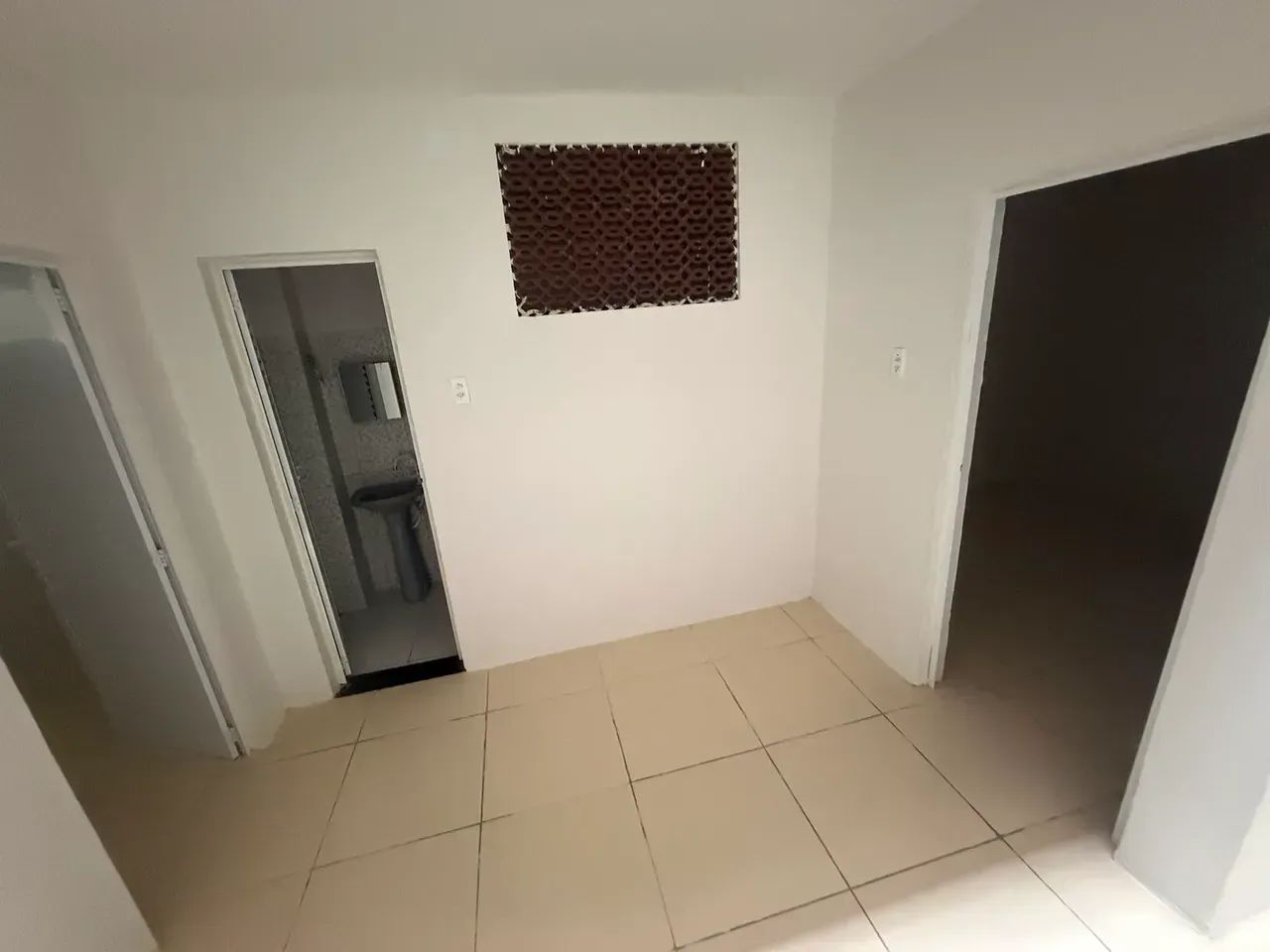 Alugo casa térreo e casa primeiro andar- Aerolândia. - Foto 5