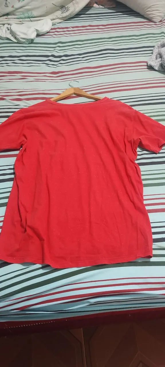 Camisa vermelha - (Preciso vender pra comprar remédio) - Foto 2