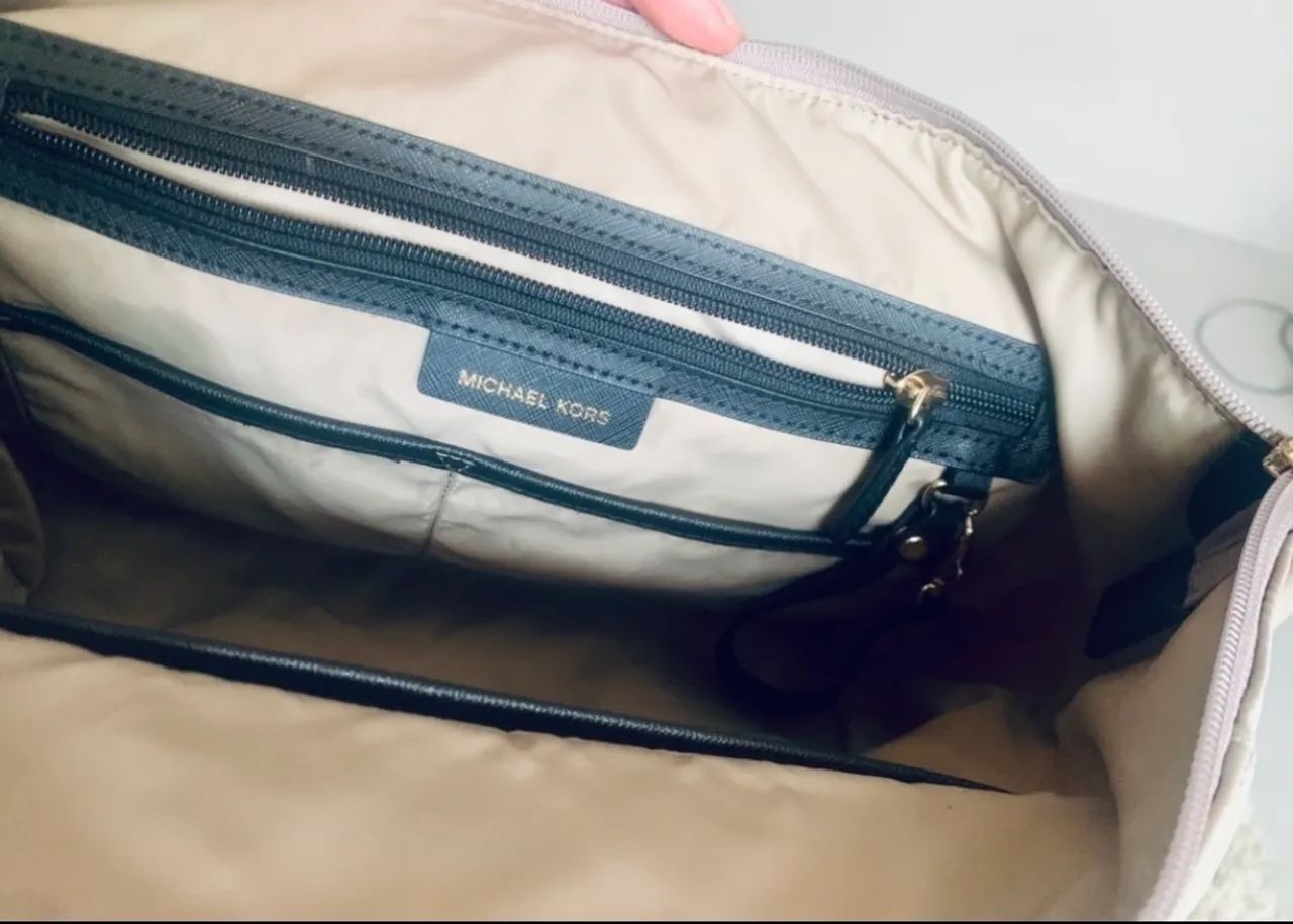 bolsa michael kors original nova bege alça preta - Foto 3