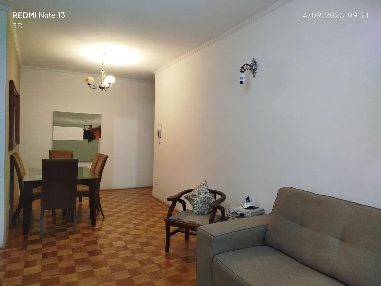 Apartamento amplo 2 dormitórios - garagem fechada 