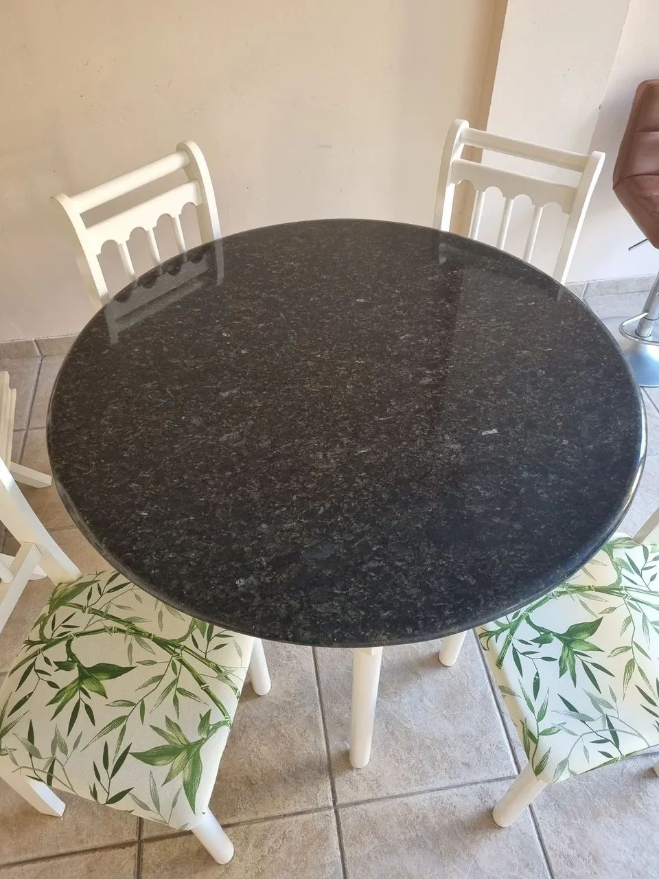 Mesa e cadeiras  - Foto 4