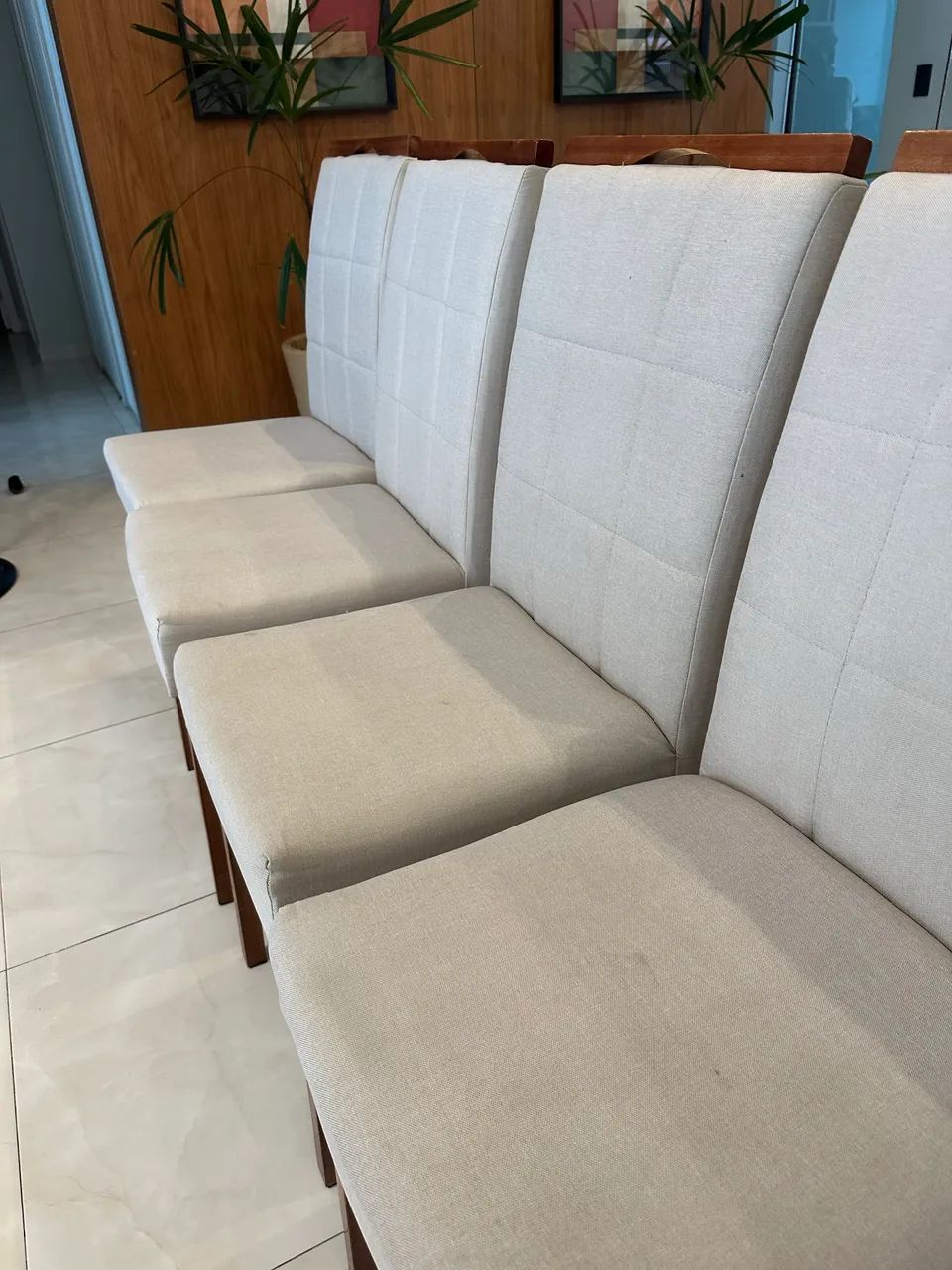 Conjunto De 4 Cadeiras Em Madeira Maciça E Estofada Sophia - Foto 3
