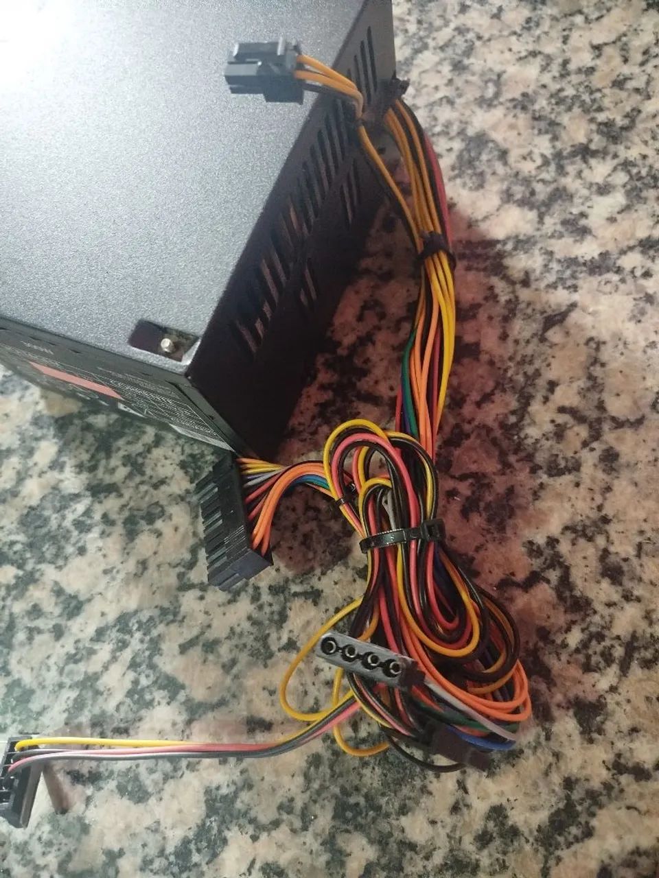 Fonte funcionando perfeitamente 300w - Foto 2