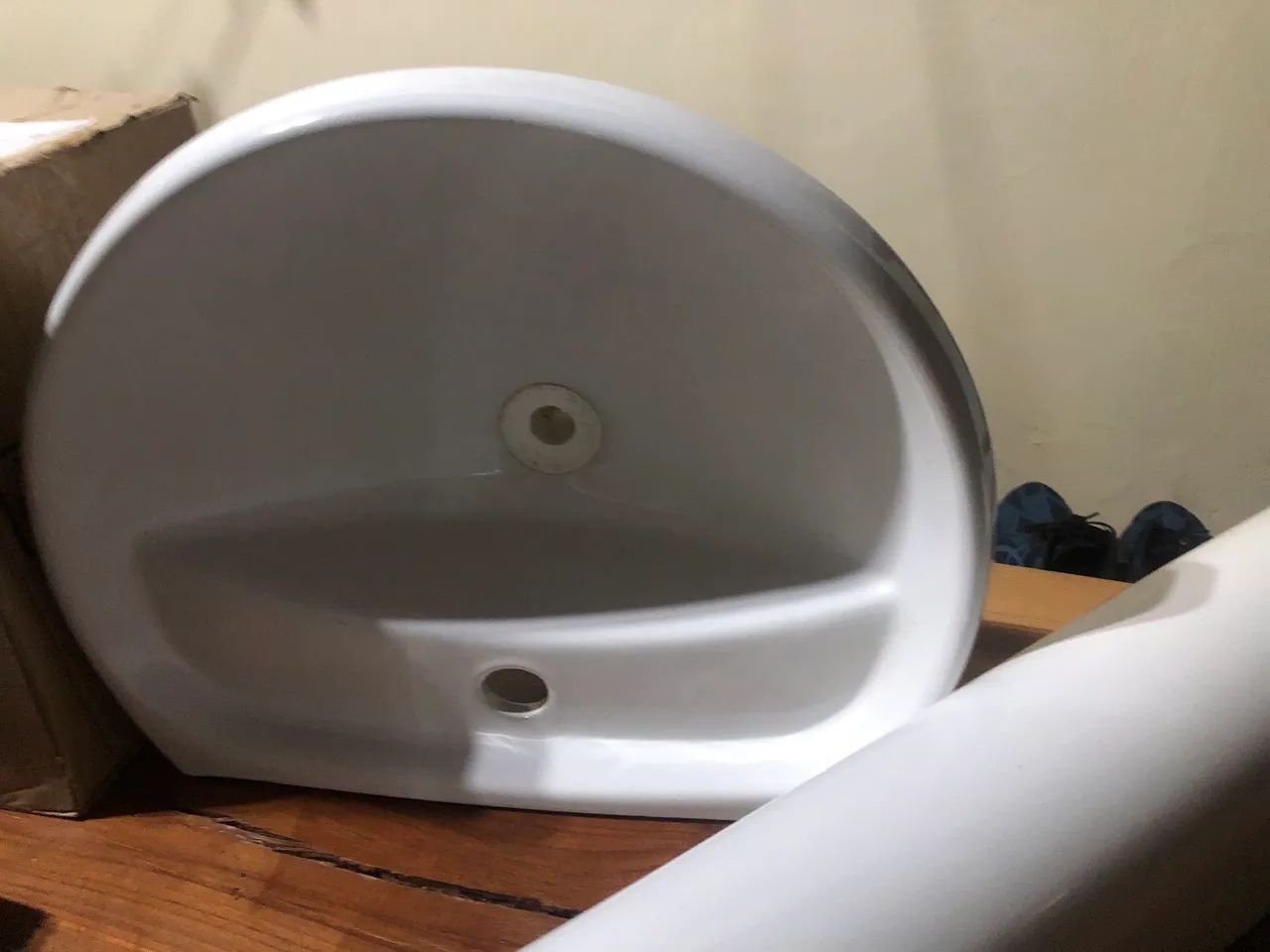 Pia de banheiro porcelana branca 