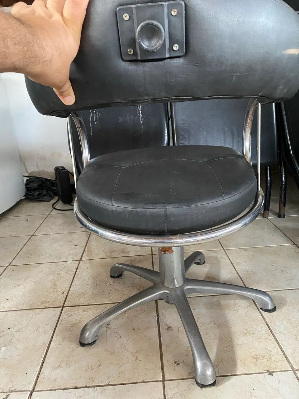 Cadeiras de Salão e Barbearia - 06 - Foto 4
