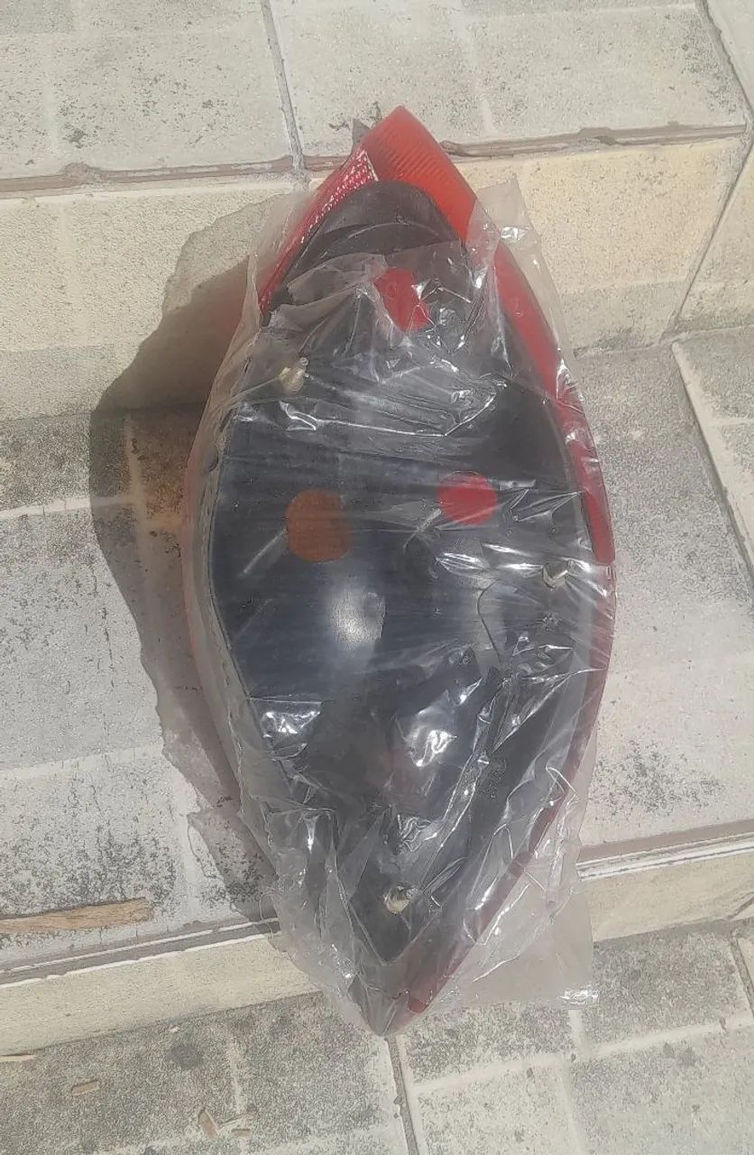 Lanterna traseira do Ford ka LD  - Foto 3