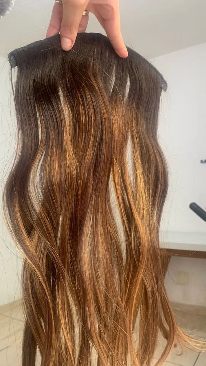 Cabelo Brasileiro com luzes 