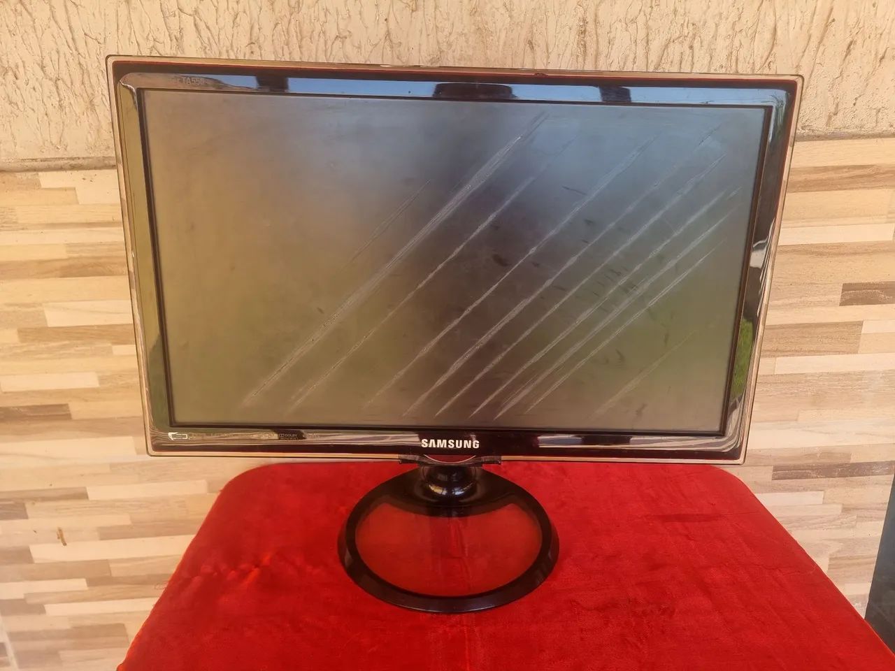 Monitor Samsung 25 Polegadas ligando  mais está com a tela manchada  para concerto  - Foto 2