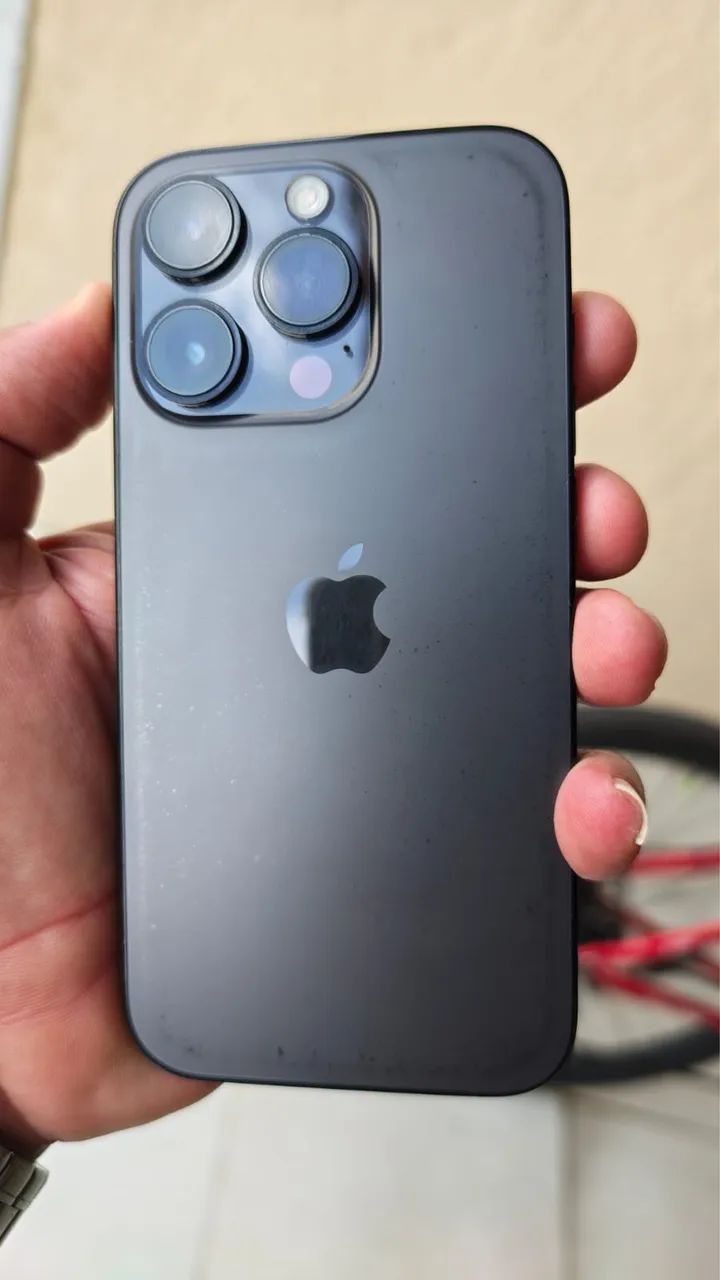 Vendo um iPhone 14 Pro de 256gb
