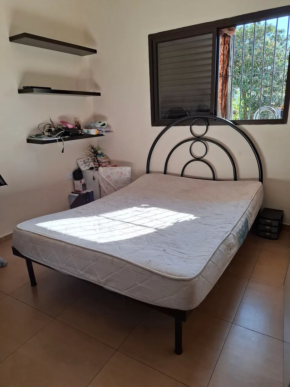 Só R$300,00 Cama de ferro Casal com colchão D33 - Foto 5