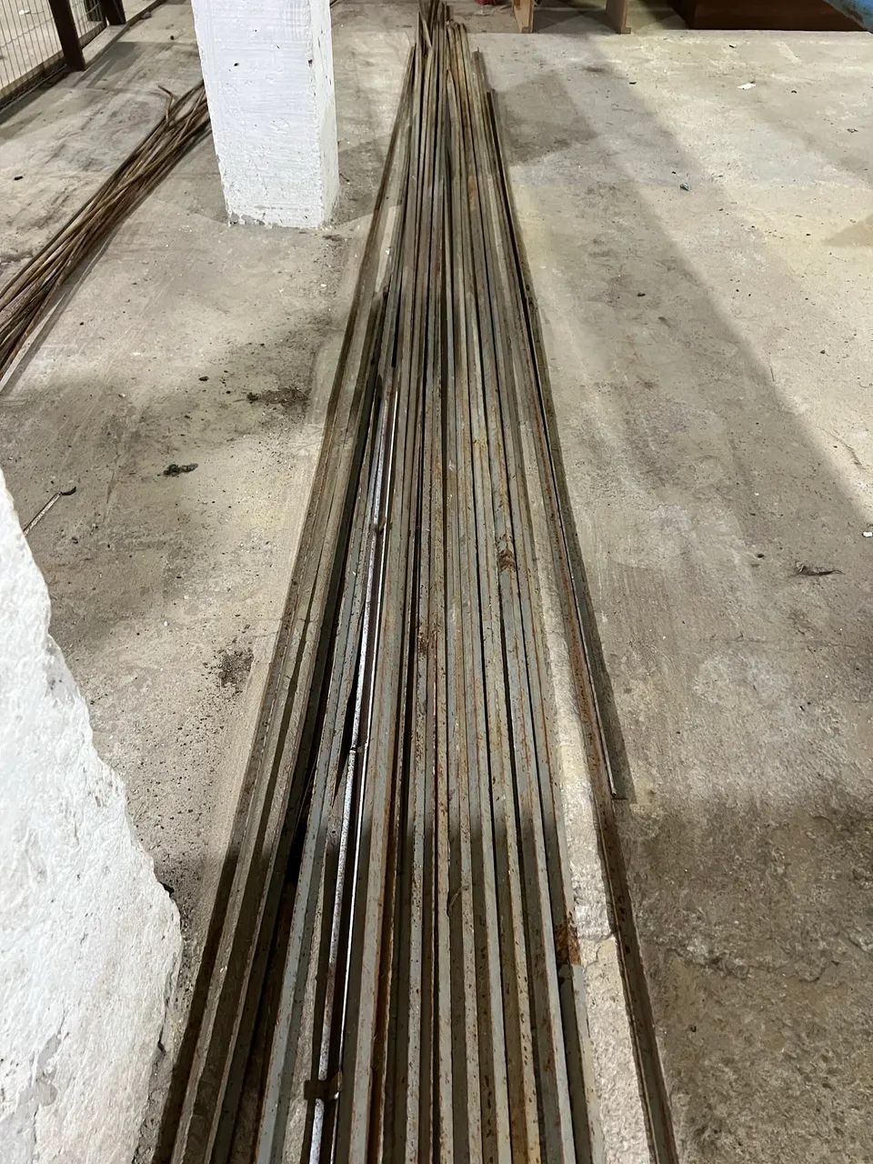 Cantoneira de ferro L 20x20x3 mm