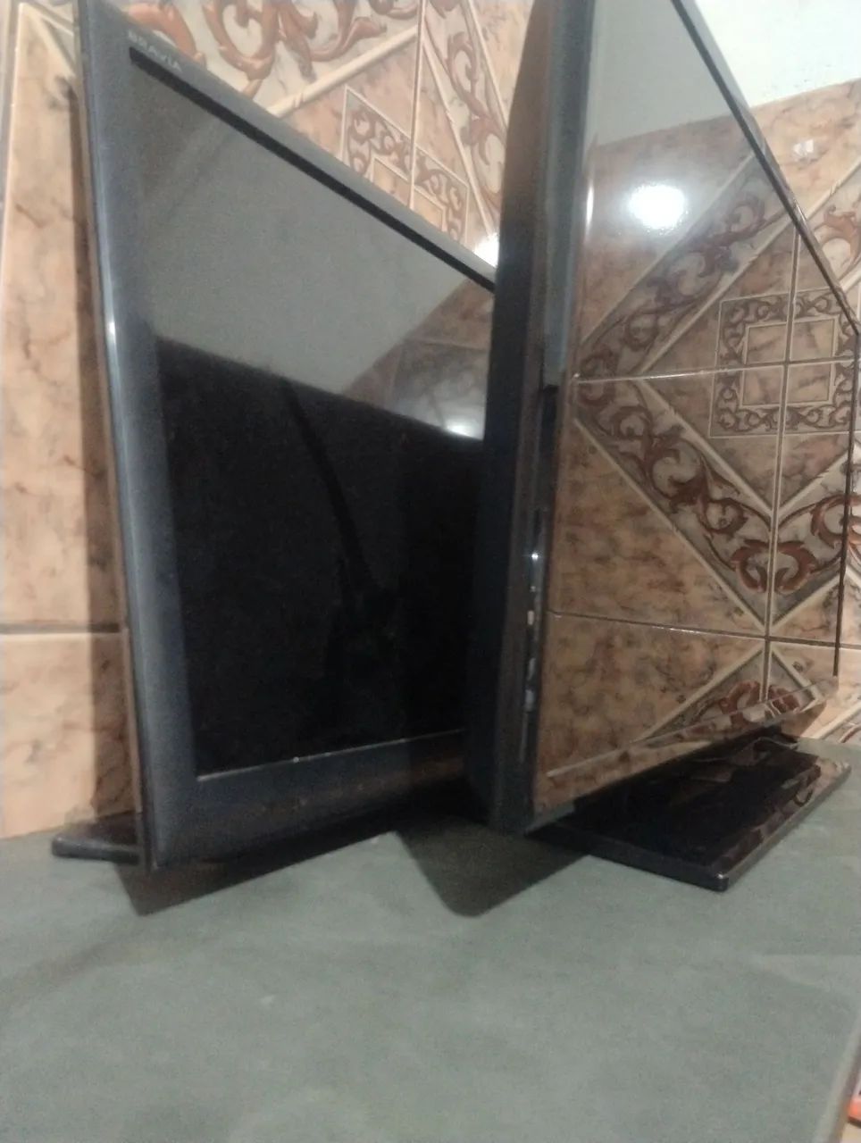  Vende-se tv usada 