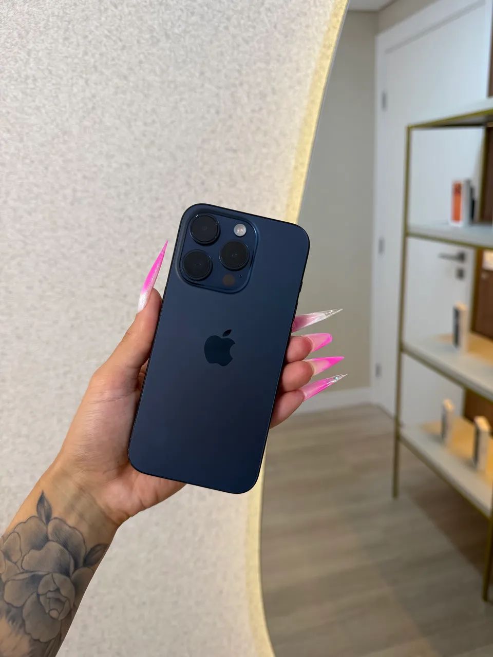 iPhone 15 Pro Titânio Azul  - Foto 2