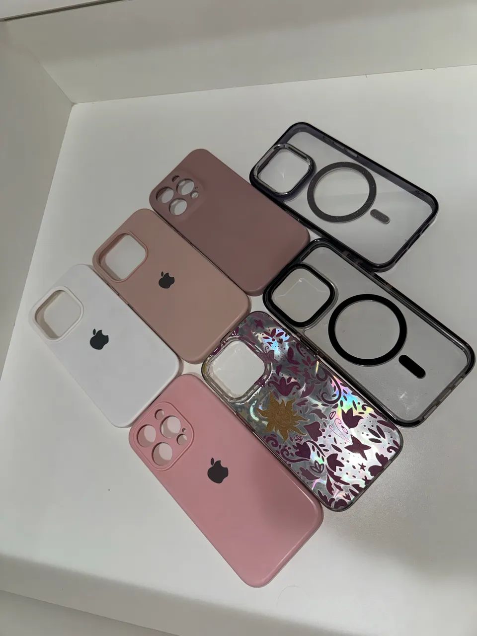 Kit com 7 Capinhas para iPhone 15 Pro