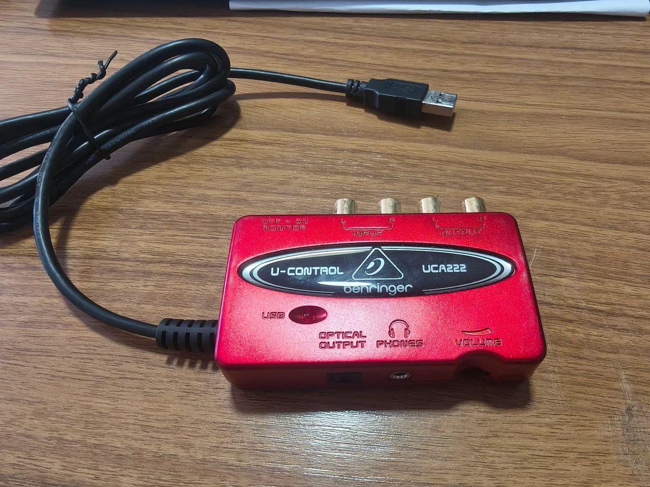 Placa de áudio Behringer USB