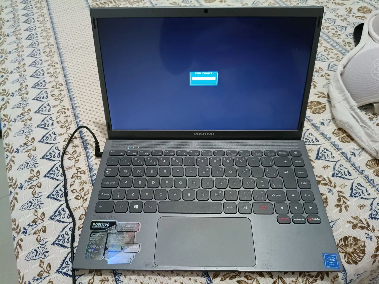 Vende-se Notebook Positivo 