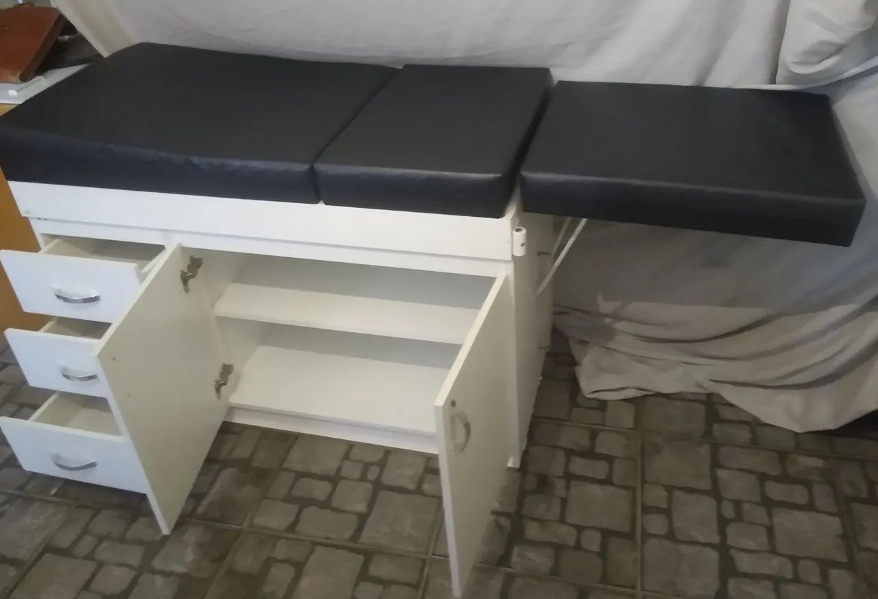 Escada auxiliar com móvel  - Foto 3