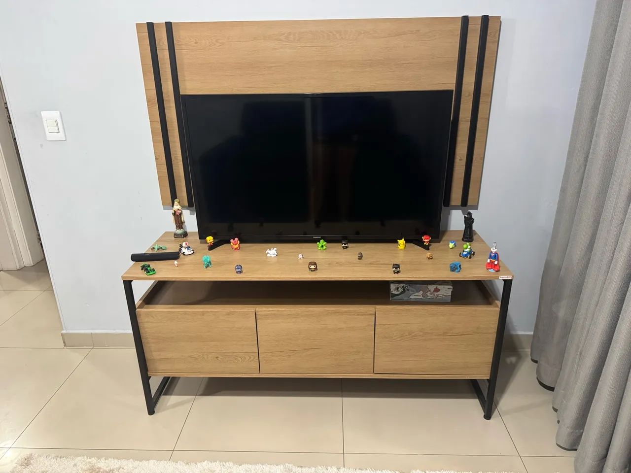 Hack com painel para a TV 
