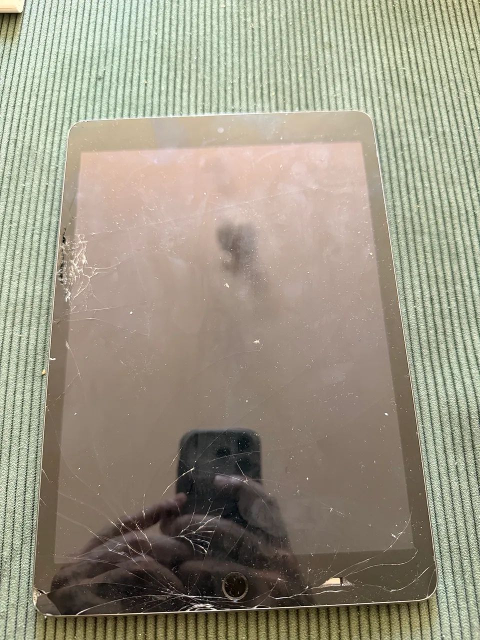 ipad 9 - funcionando perfeitamente tela rachada - Foto 5