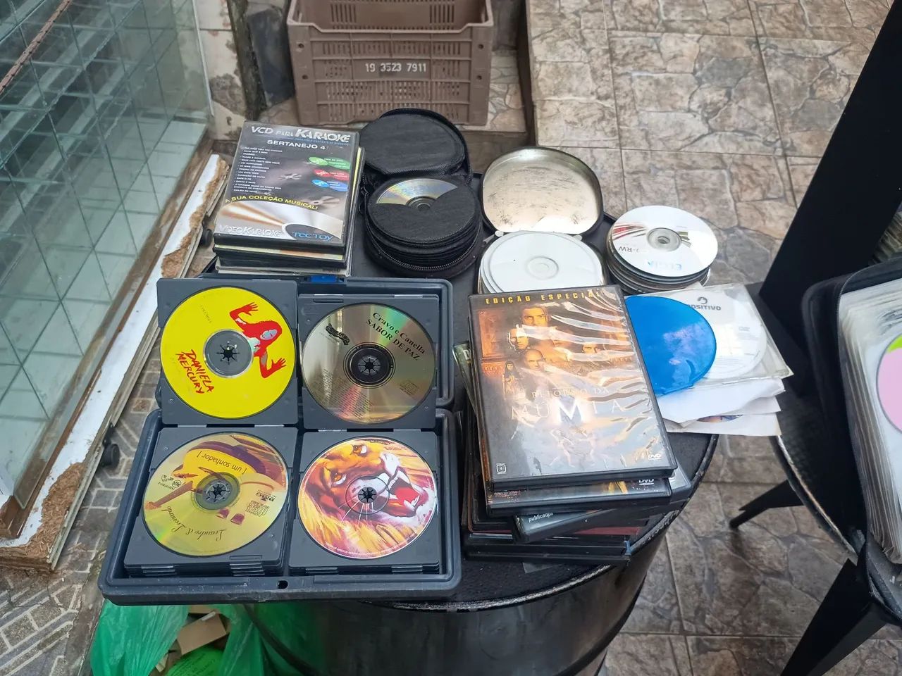 VARIOS CDS, DVDS E FITAS CASSETE  - Foto 2