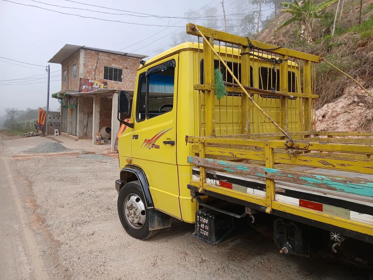 Caminhão  710 - Foto 2