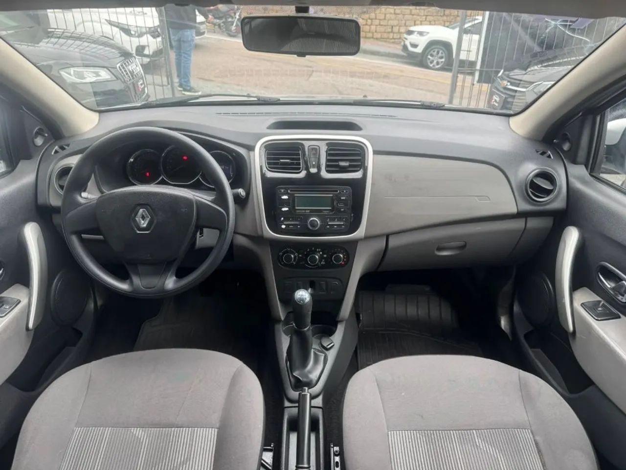 Renault Logan Expres. Easyr Hi-flex 1.6 8V 2014 - Foto 5