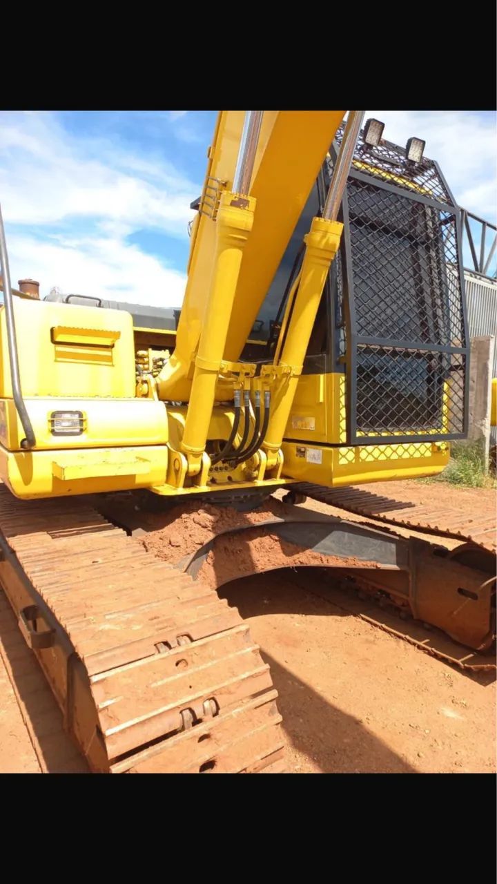 Escavadeira komatsu - Foto 3
